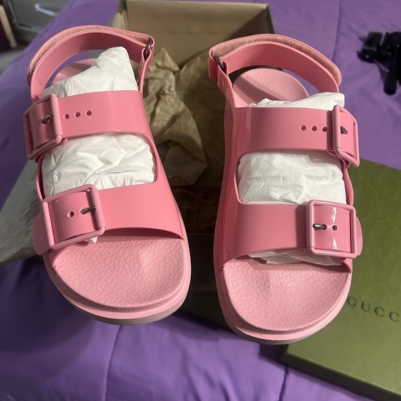 Gucci Isla Buckled GG Rubber Sandals - Picture 6 of 8